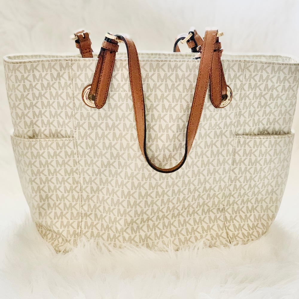 MK PURSE